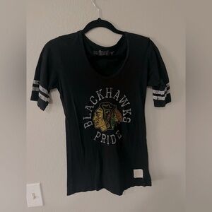 Chicago Blackhawks Hockey - Retro Brand - Tee Tshirt - Medium - Chicago Flag